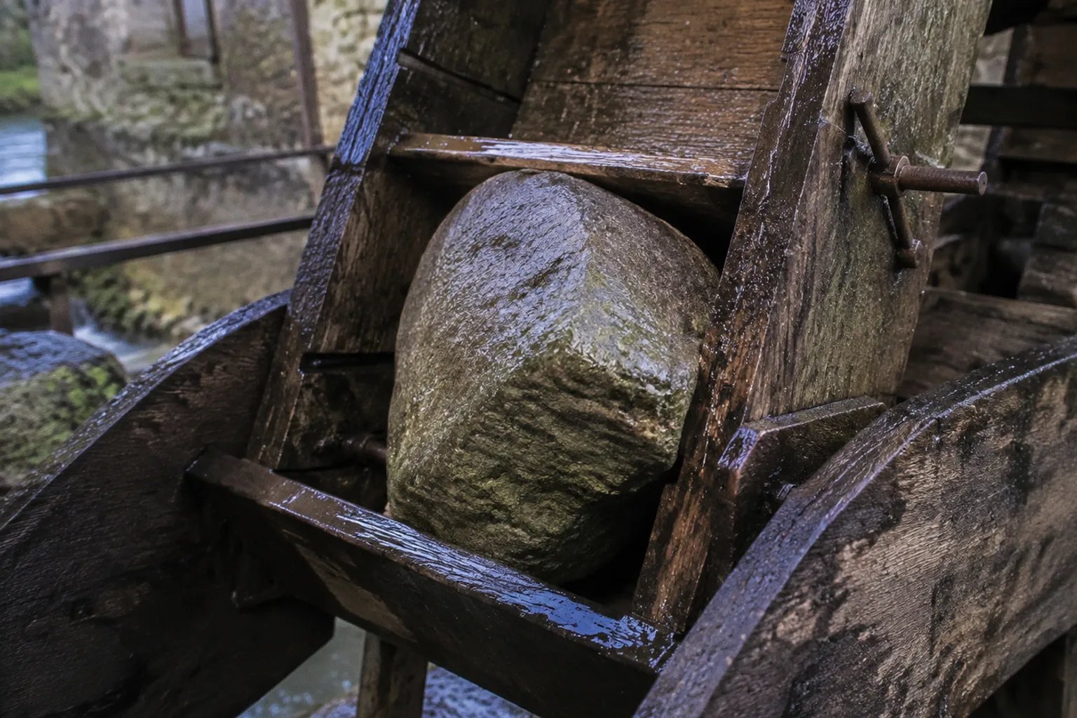Auget de moulin bloqué : solution rapide sans démontage