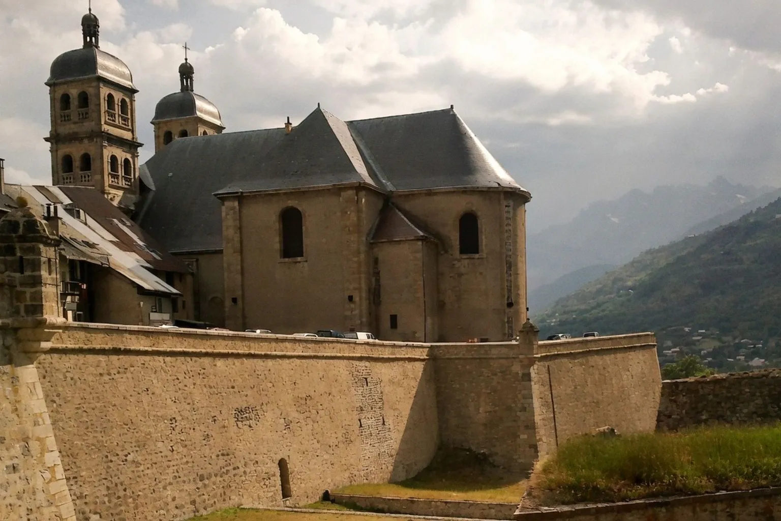 Escapade à Serre-Chevalier et Briançon : concilier patrimoine historique et activités de montagne