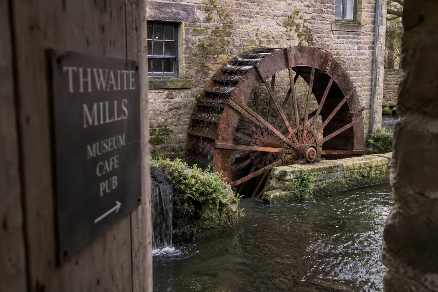 Le moulin historique de Thwaite Mills renaît en musée, café et pub